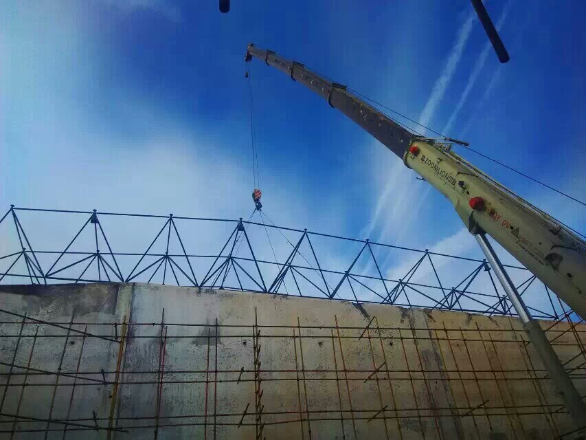 克孜勒苏柯尔克孜食堂网架结构工程